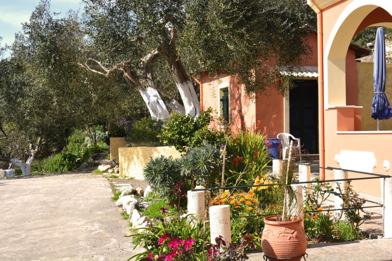 Villa Skafonas Sinarades Exterior photo
