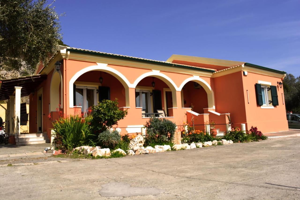 Villa Skafonas Sinarades Exterior photo
